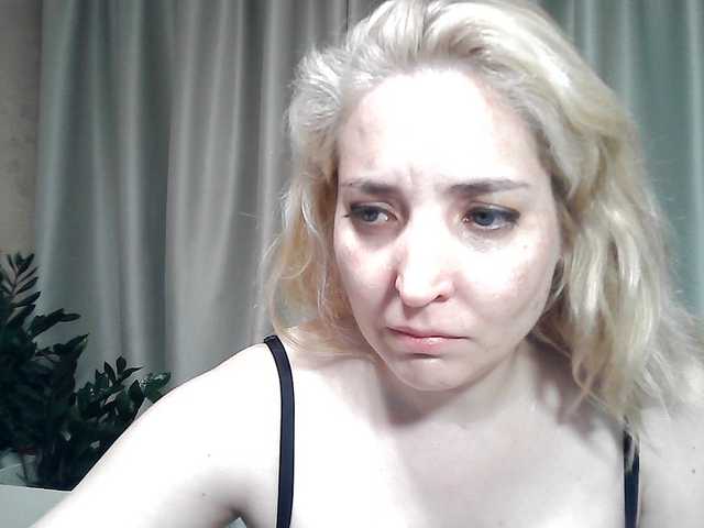 mariska-kiska live cam on BongaCams