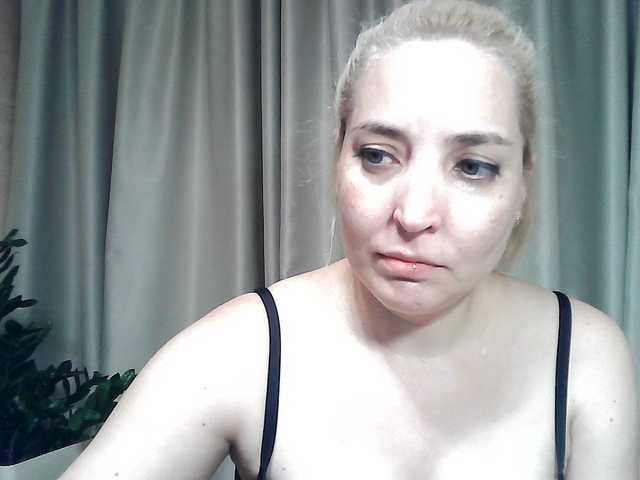 mariska-kiska live cam on BongaCams
