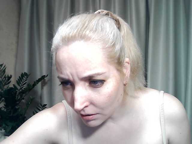 mariska-kiska live cam on BongaCams
