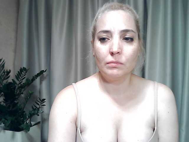 mariska-kiska live cam on BongaCams
