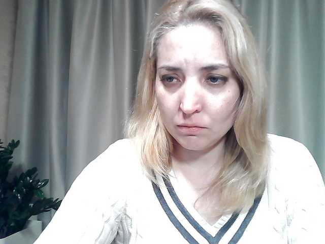 mariska-kiska's BongaCams show and profile