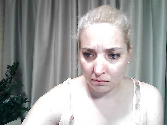mariska-kiska live cam on BongaCams