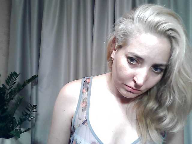 mariska-kiska live cam on BongaCams