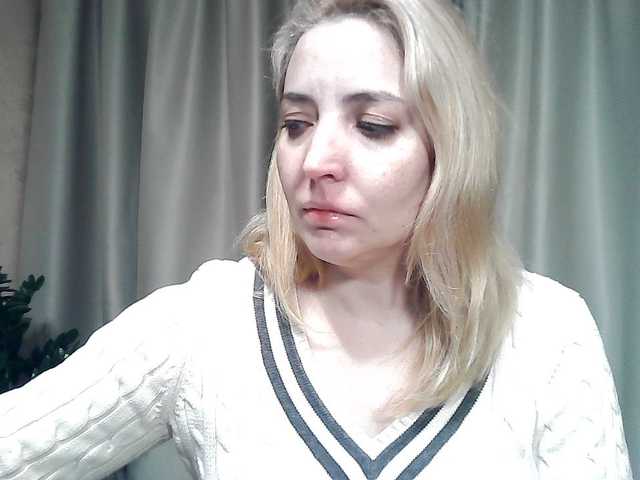 mariska-kiska's BongaCams show and profile