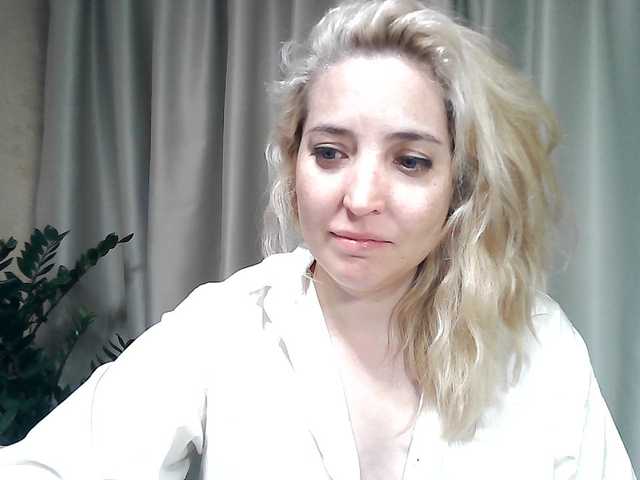 mariska-kiska live cam on BongaCams
