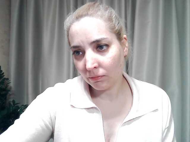 mariska-kiska's BongaCams show and profile