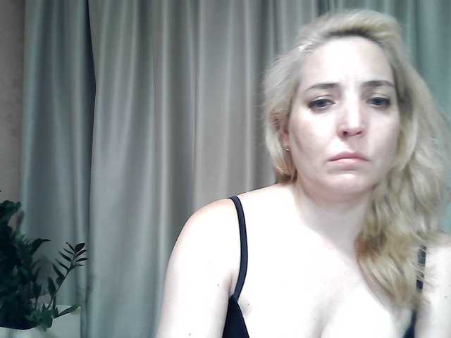 mariska-kiska live cam on BongaCams