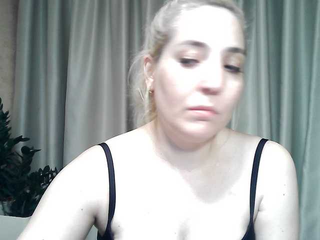 mariska-kiska live cam on BongaCams