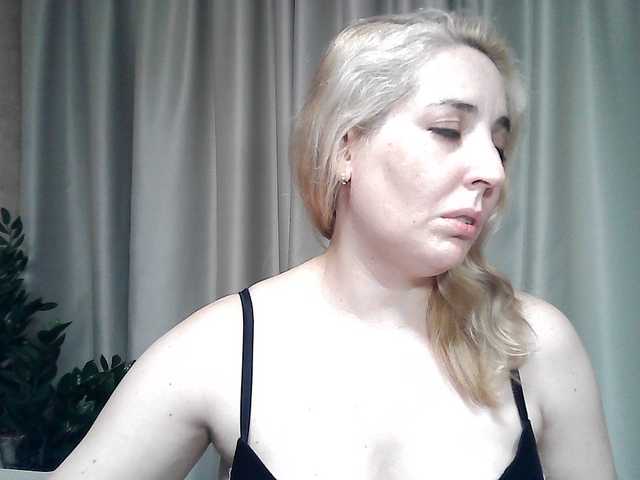 mariska-kiska live cam on BongaCams