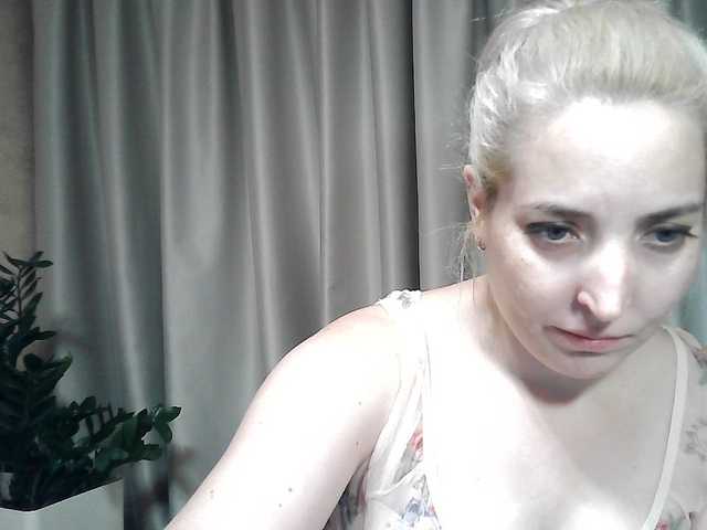 mariska-kiska live cam on BongaCams