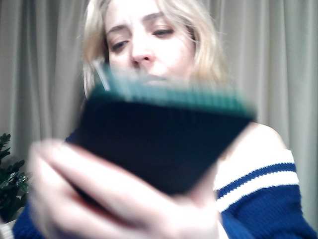 mariska-kiska's BongaCams show and profile