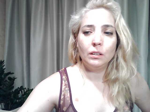 mariska-kiska live cam on BongaCams