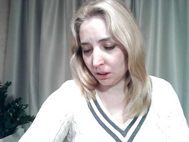 mariska-kiska's BongaCams show and profile