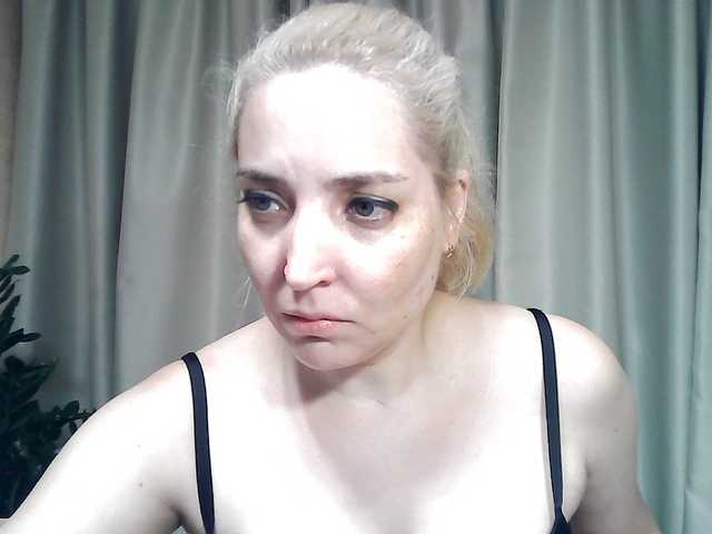 mariska-kiska live cam on BongaCams