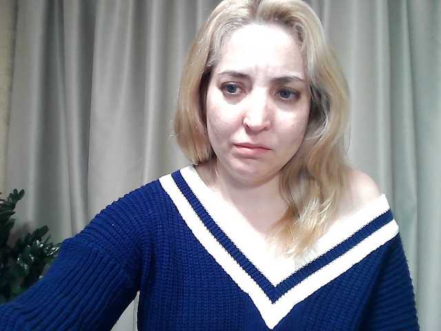 mariska-kiska's BongaCams show and profile