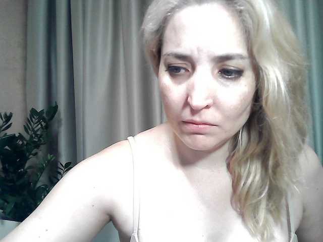 mariska-kiska live cam on BongaCams