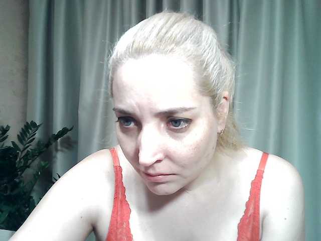 mariska-kiska live cam on BongaCams