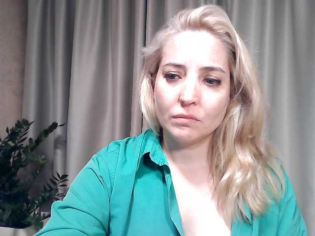 mariska-kiska live cam on BongaCams