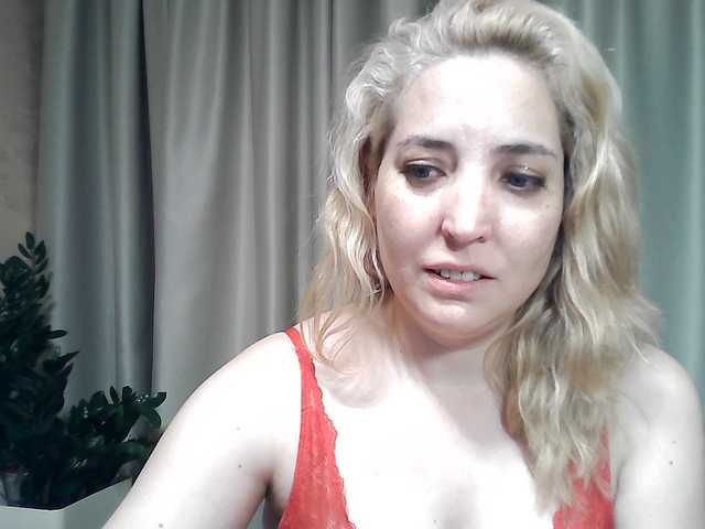 mariska-kiska live cam on BongaCams
