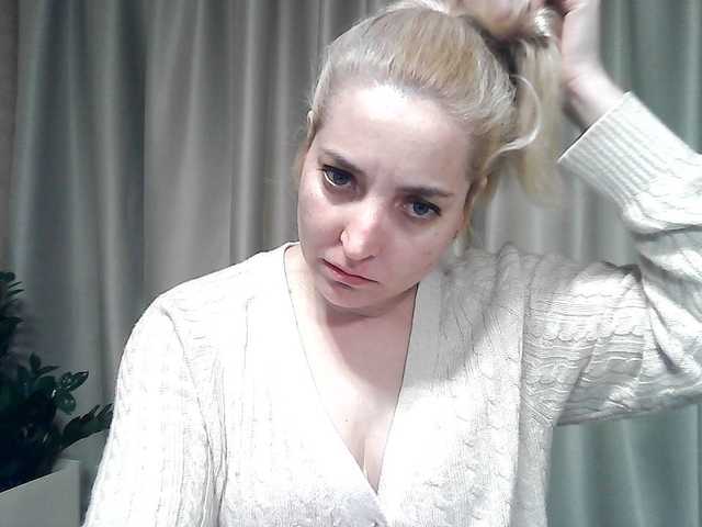 mariska-kiska's BongaCams show and profile