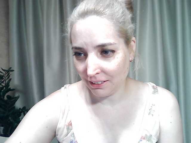 mariska-kiska live cam on BongaCams