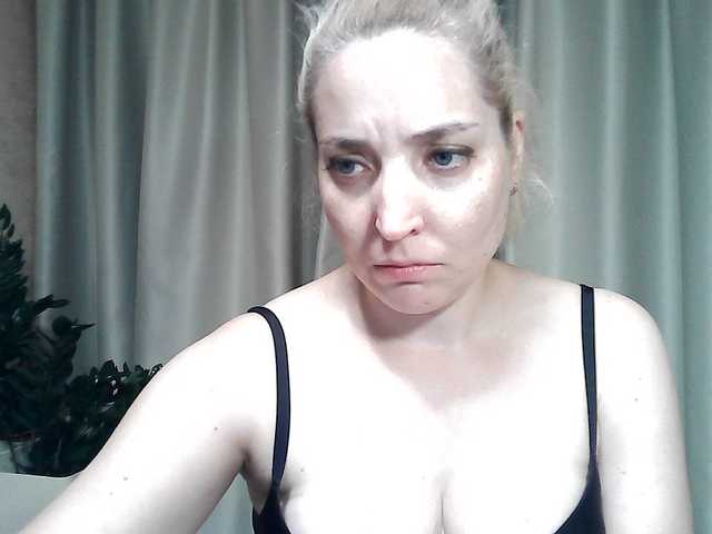 mariska-kiska live cam on BongaCams