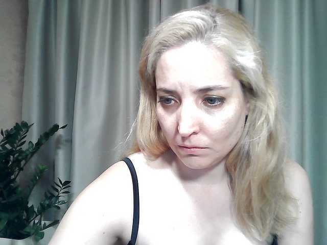 mariska-kiska live cam on BongaCams