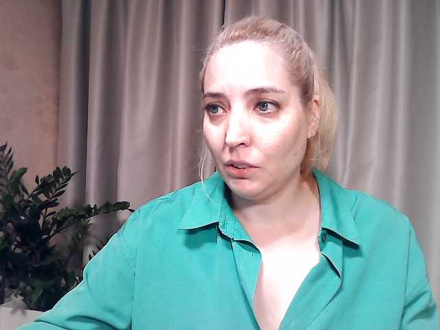 mariska-kiska live cam on BongaCams