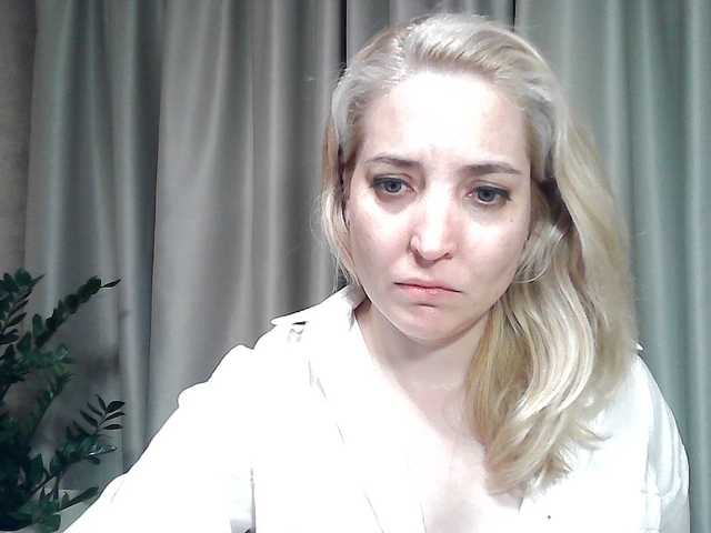 mariska-kiska live cam on BongaCams