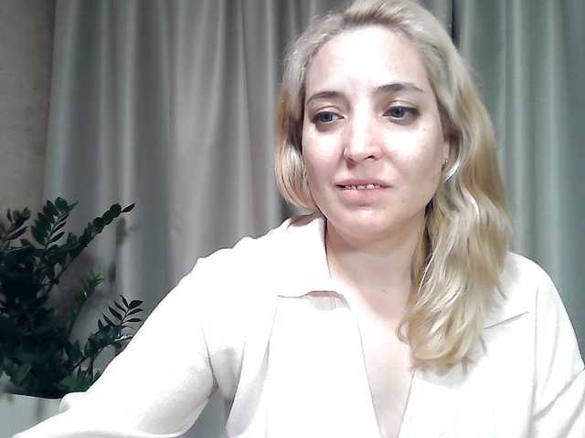 mariska-kiska live cam on BongaCams