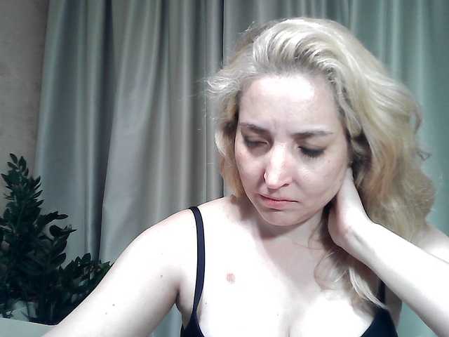 mariska-kiska live cam on BongaCams