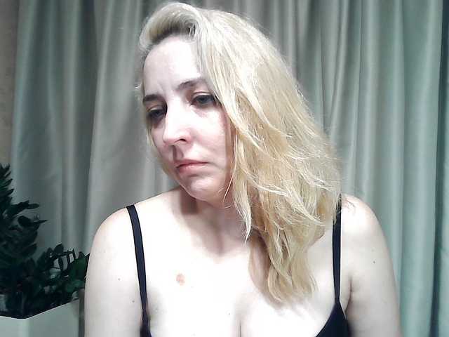 mariska-kiska live cam on BongaCams