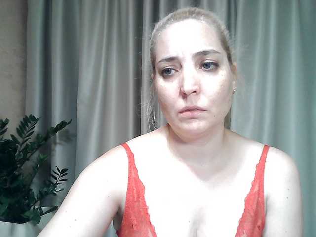 mariska-kiska live cam on BongaCams