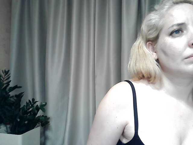 mariska-kiska live cam on BongaCams