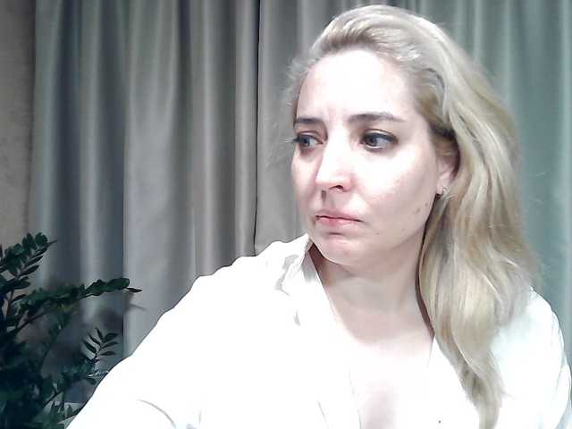mariska-kiska live cam preview