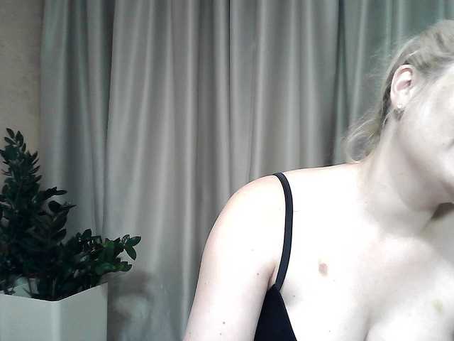 mariska-kiska live cam on BongaCams