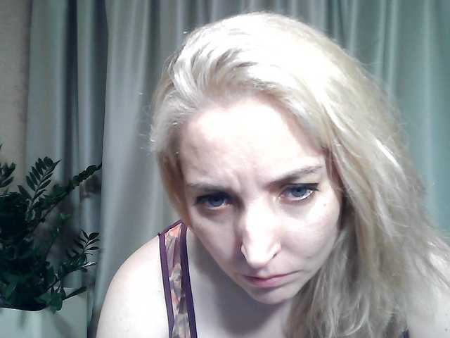 mariska-kiska live cam on BongaCams