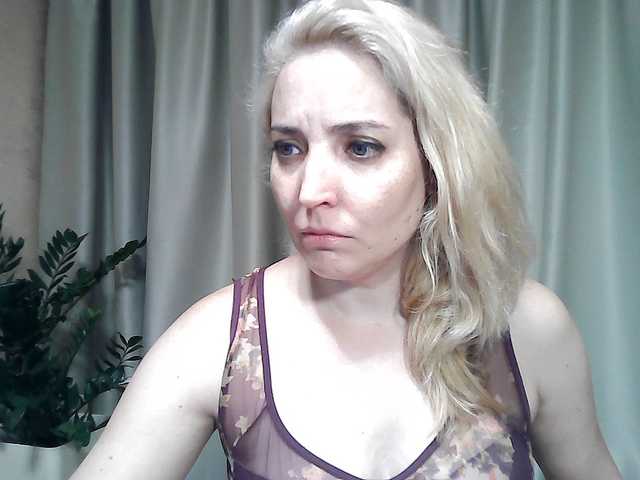 mariska-kiska live cam on BongaCams