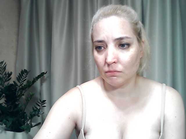 mariska-kiska live cam on BongaCams