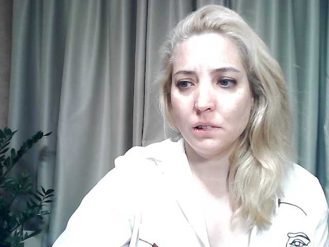 mariska-kiska live cam on BongaCams