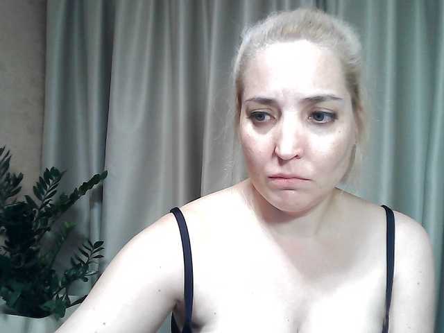 mariska-kiska live cam on BongaCams