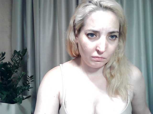 mariska-kiska live cam on BongaCams