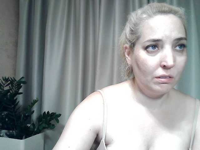 le modèle mariska-kiska est en webcam porno dans un show sur le site bongacams, il possède les tags suivants: White/Caucasian,Blonde,Shaved
