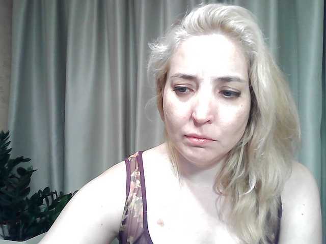 mariska-kiska live cam on BongaCams