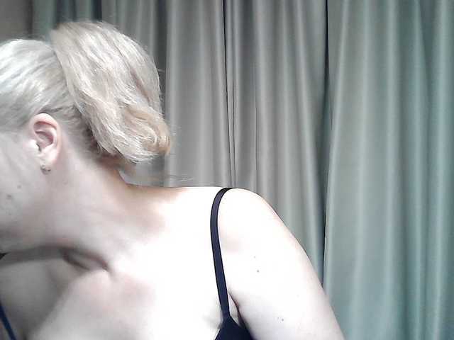 mariska-kiska live cam on BongaCams