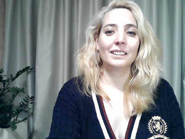 mariska-kiska live cam on BongaCams