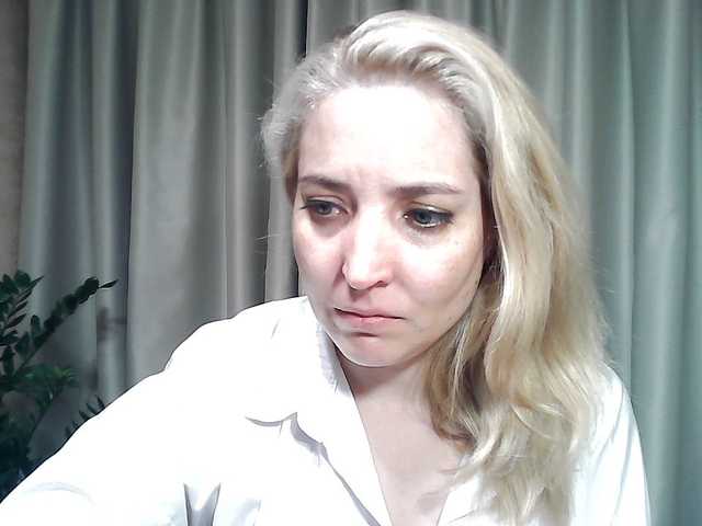 mariska-kiska — live female cam