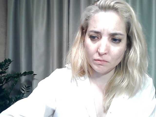 mariska-kiska live cam on BongaCams