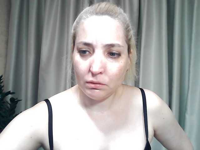 mariska-kiska live cam on BongaCams