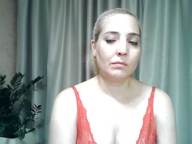 mariska-kiska live cam on BongaCams